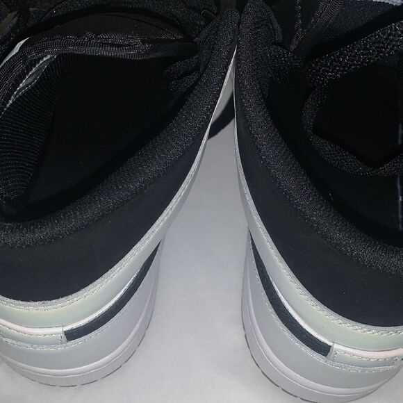 Air Jordan 1 Mid Diamond size 11 black and white excellent condition main image 3